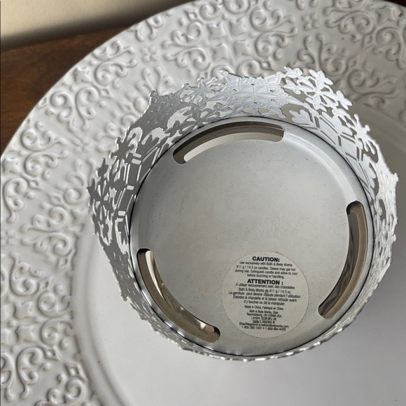 NWT Silver and Blue Snowflake Candle Holder - Picture 2 of 4